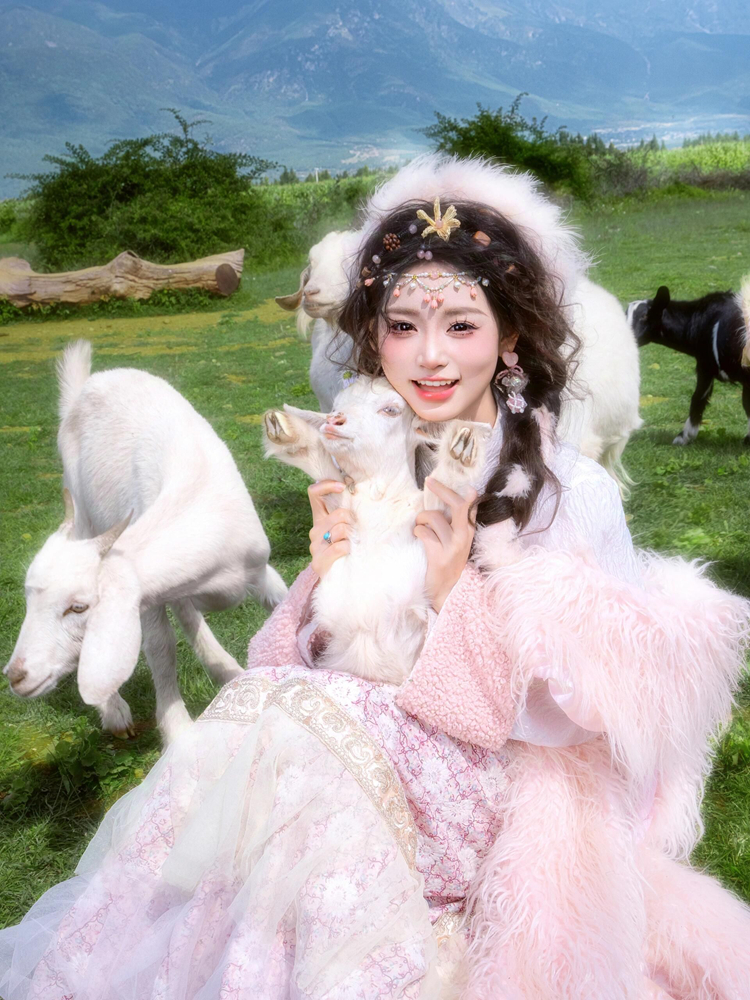 Yunnan Tibetan Costume Lijiang - Ethnic Fashion Photography review and price