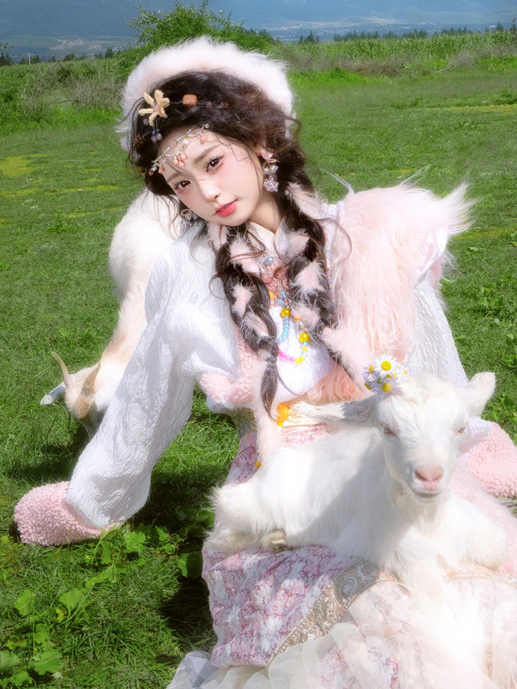Yunnan Tibetan Costume Lijiang - Ethnic Fashion Photography review and price